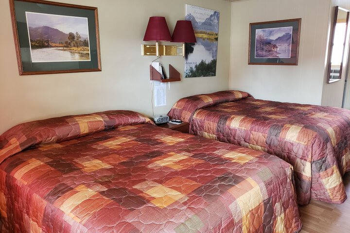 Room 4 of 18
