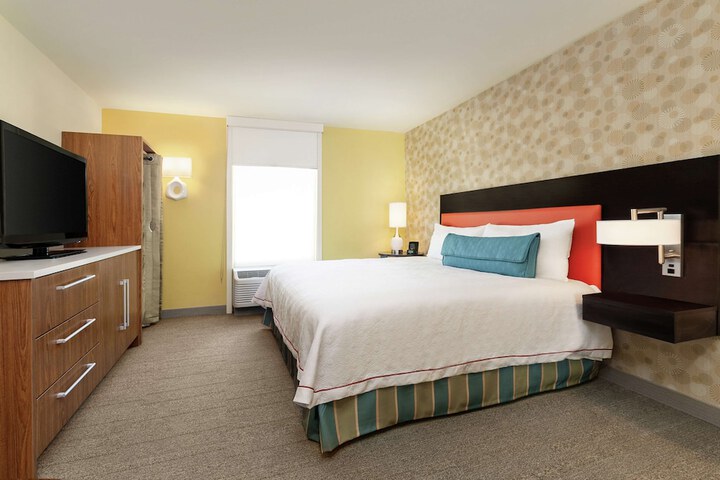 Room 15 of 28