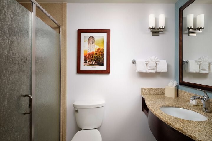 Room 13 of 40