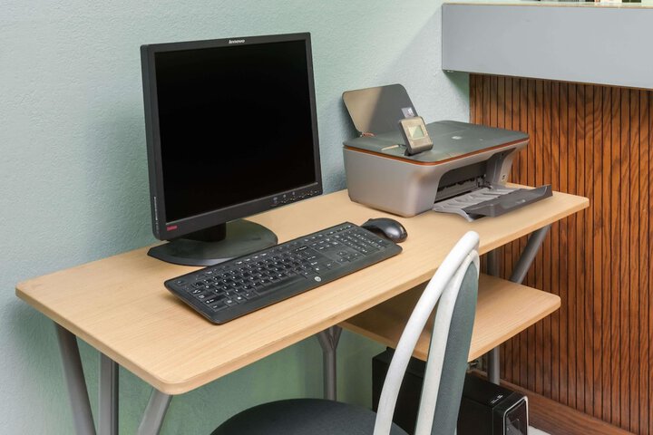 Business Center 15 of 15