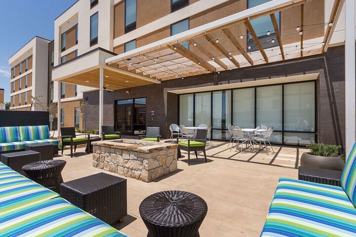 Hotel 3 of 67