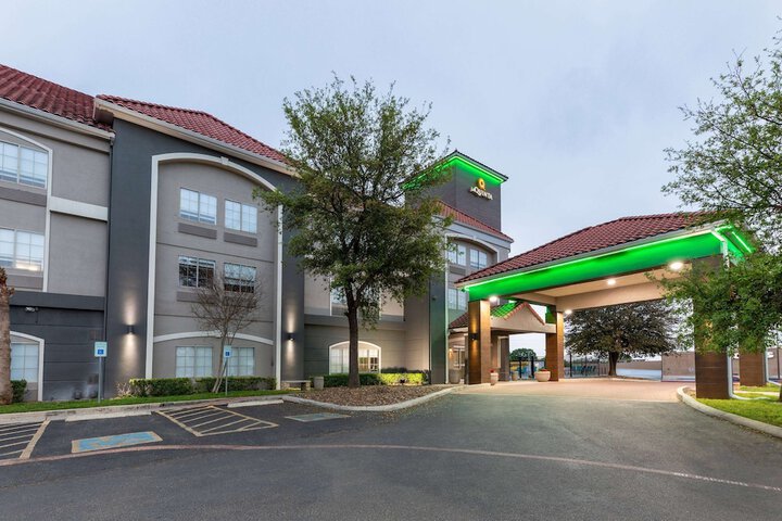 Hotel 7 of 56