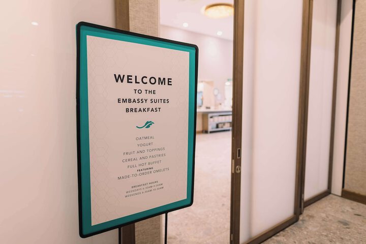 Breakfast/Coffee Service 45 of 62