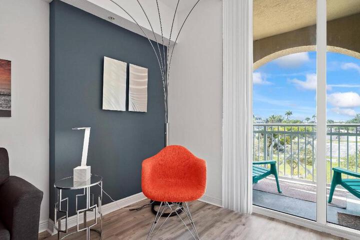 Luxury Near the Beach! Beach pass included!