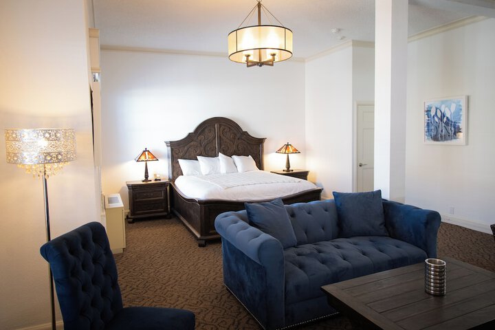 Room 34 of 62