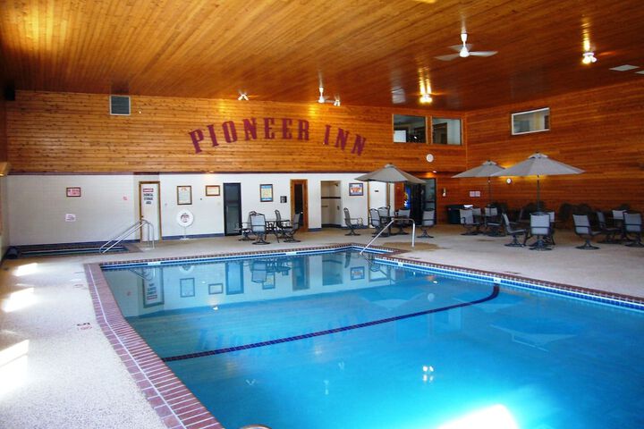 Horseshoe Bay Lodge