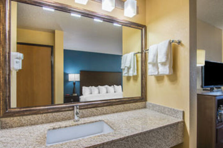 Americinn Lodge and Suites Eagle