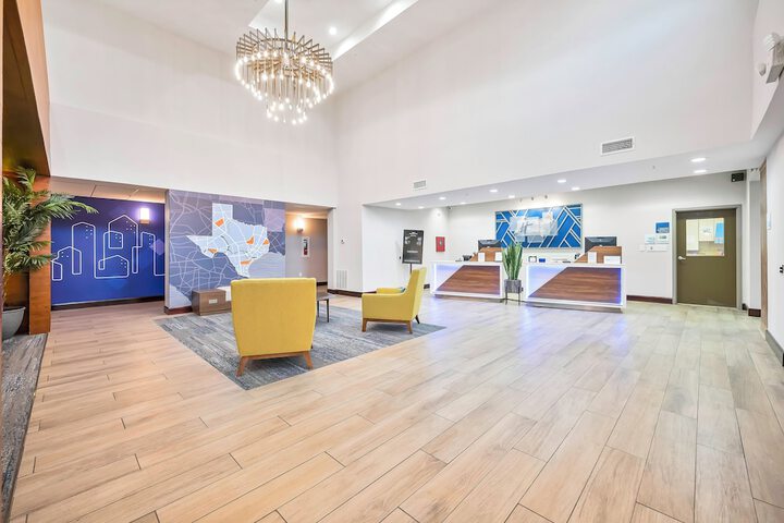 Holiday Inn Express Palestine by IHG