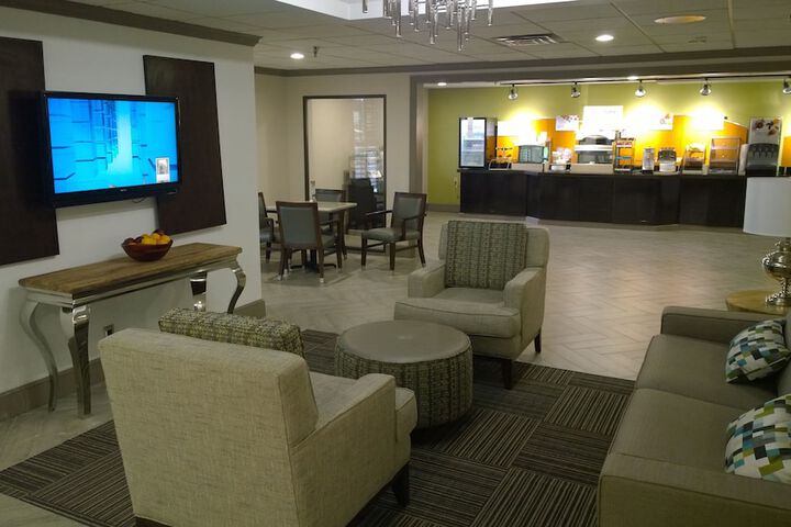 Holiday Inn Express Fayetteville- Univ of AR Area by IHG