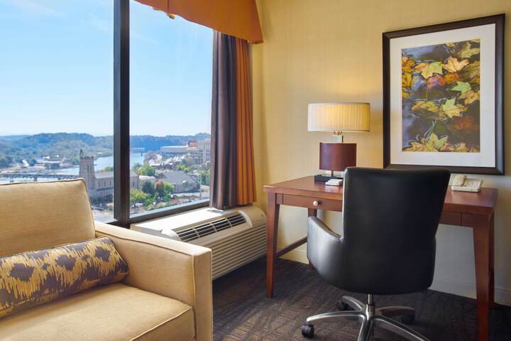 Room 22 of 51