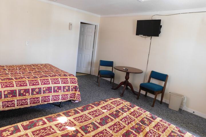 Little Shamrock Motel A1