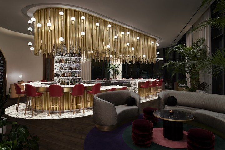Lounge 81 of 92