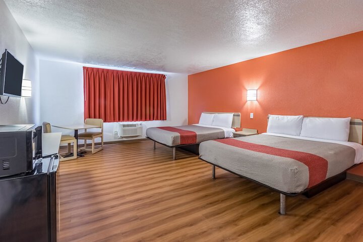 Room 15 of 30