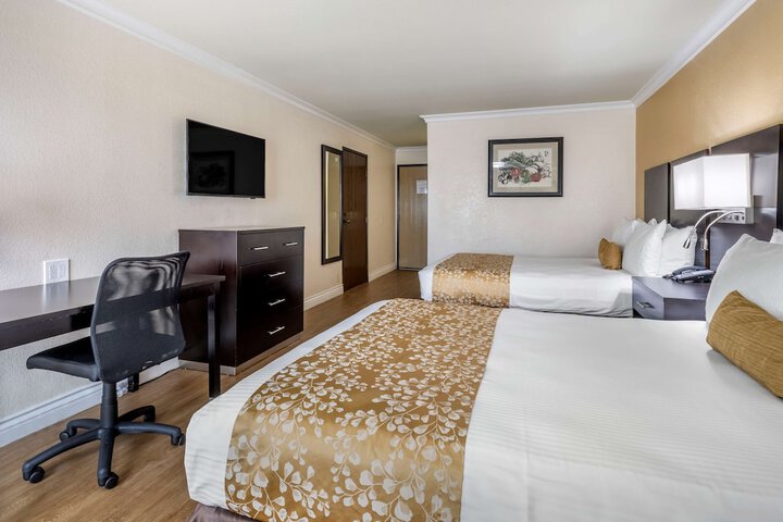 Room 16 of 32