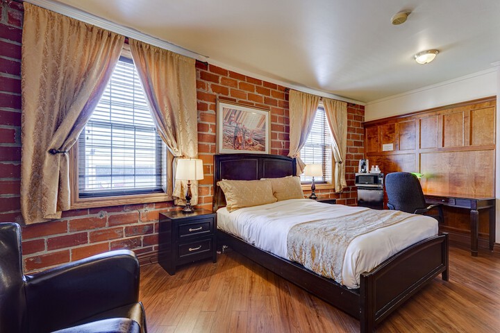 Room 5 of 52