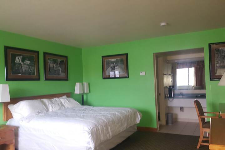 Room 22 of 50