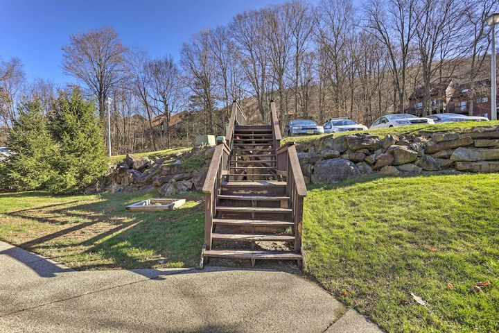 Vernon Township Condo Near Golfing + Skiing!