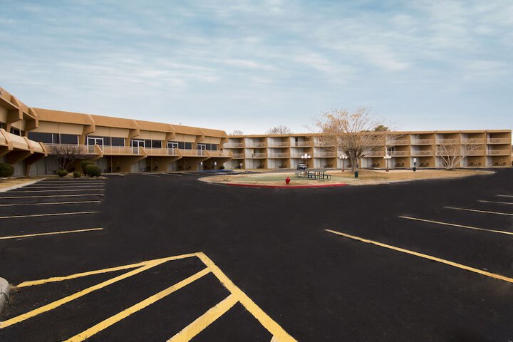 Hotel 2 of 39