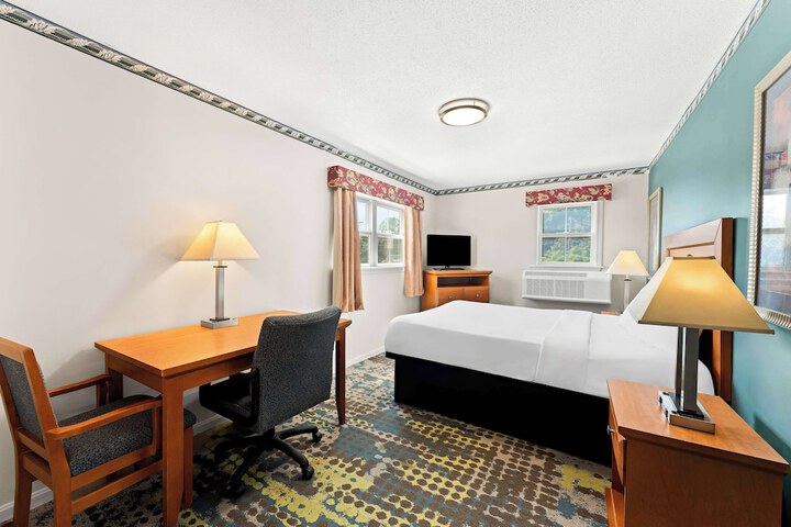 Room 14 of 24