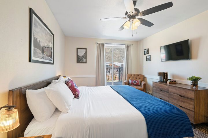 Room 17 of 47