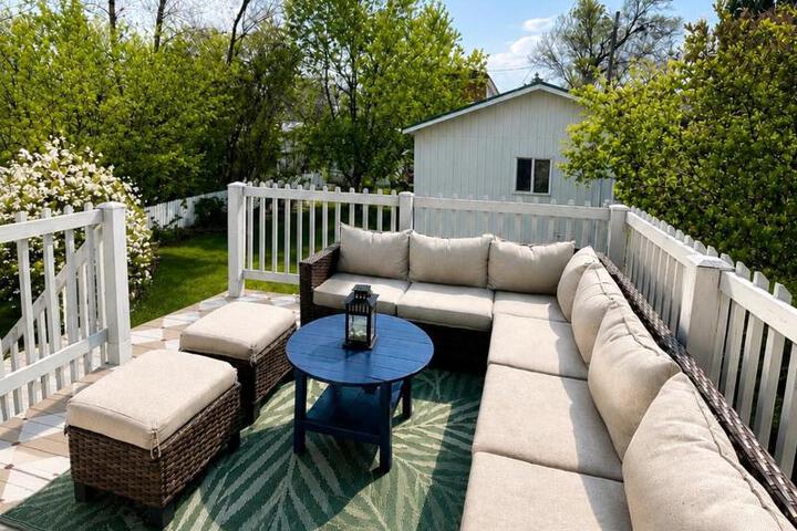 2-Bedroom Suite in the Heart of Downtown