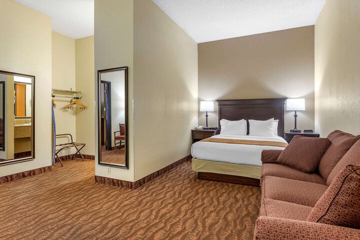 Room 15 of 49