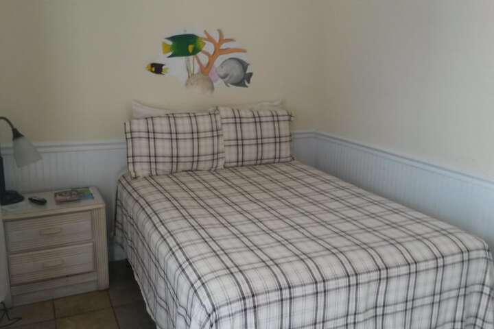 Room 9 of 26