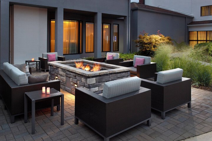 Courtyard by Marriott Raleigh / Cary