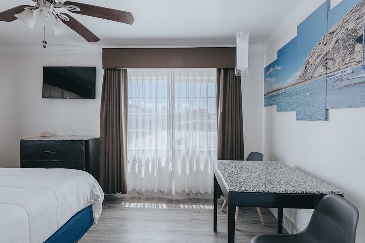 Room 42 of 112