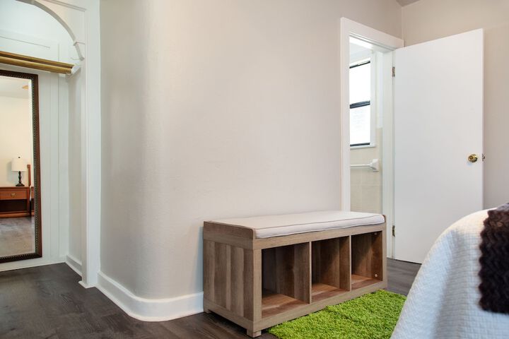Room 12 of 21