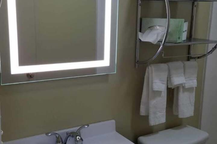 Room 12 of 20