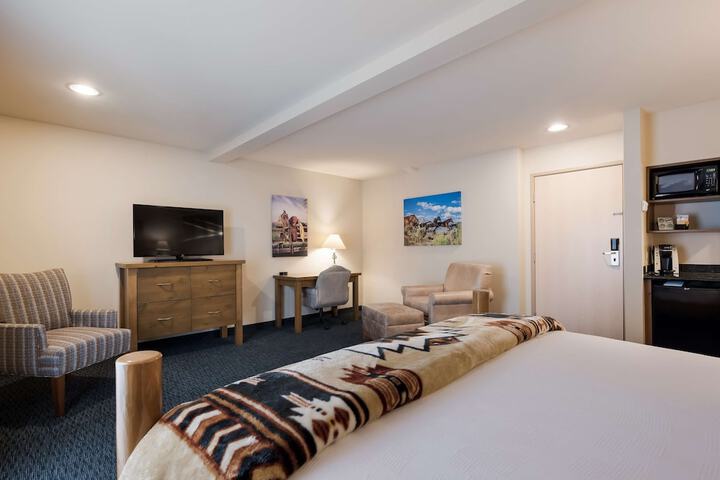 Best Western Plus Kentwood Lodge