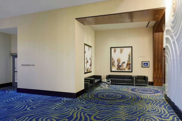 Renaissance Arlington Capital View Hotel