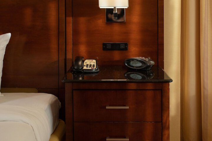 Room 14 of 34