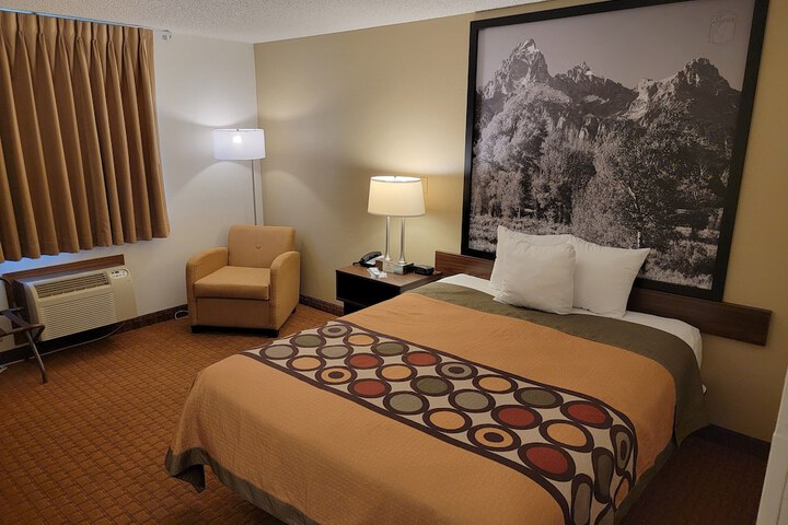 Room 21 of 41