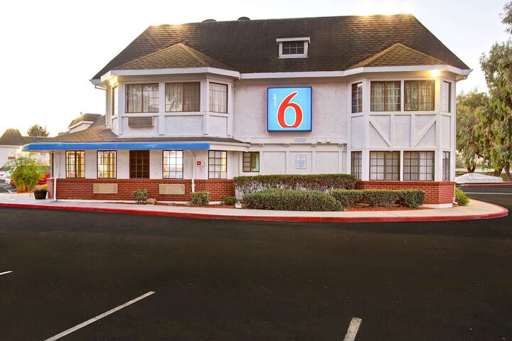 Hotel 7 of 39