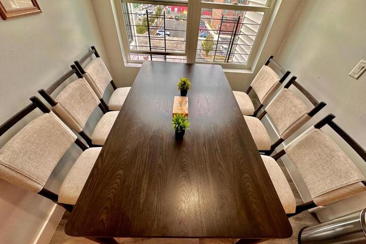 The Classy Suite - 2BR with Free Parking