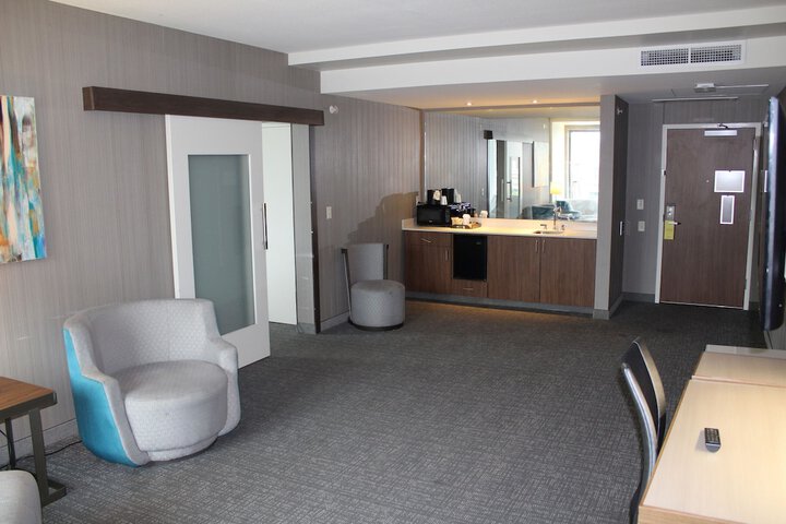 Room 41 of 74