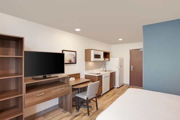 Room 28 of 40
