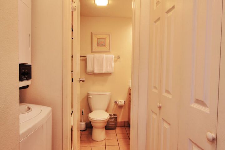 Room 14 of 16