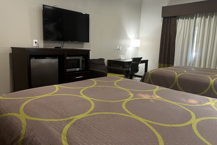 Room 29 of 38