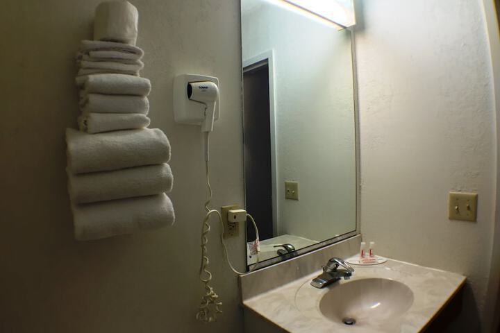 Room 13 of 31
