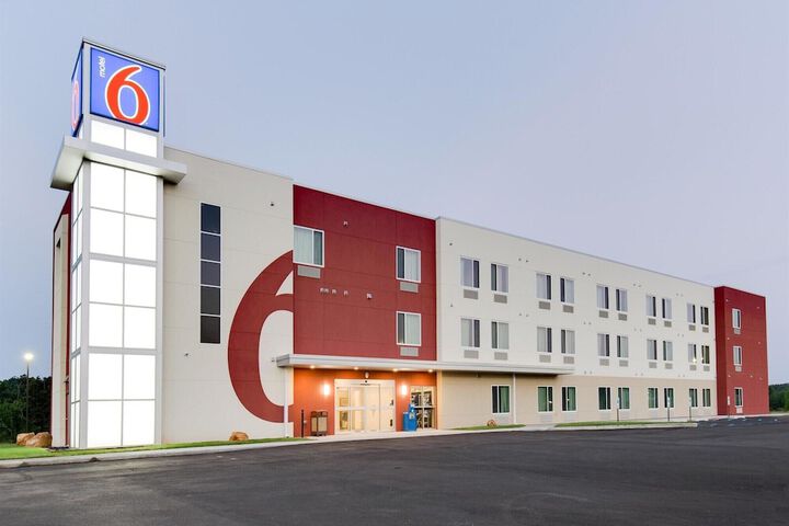Motel 6 Poplar Bluff MO