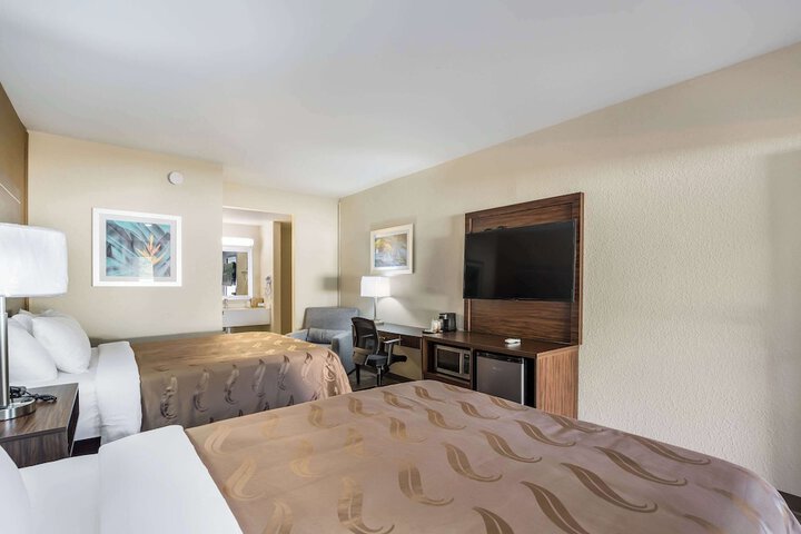 Room 34 of 48