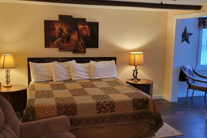Room 32 of 52