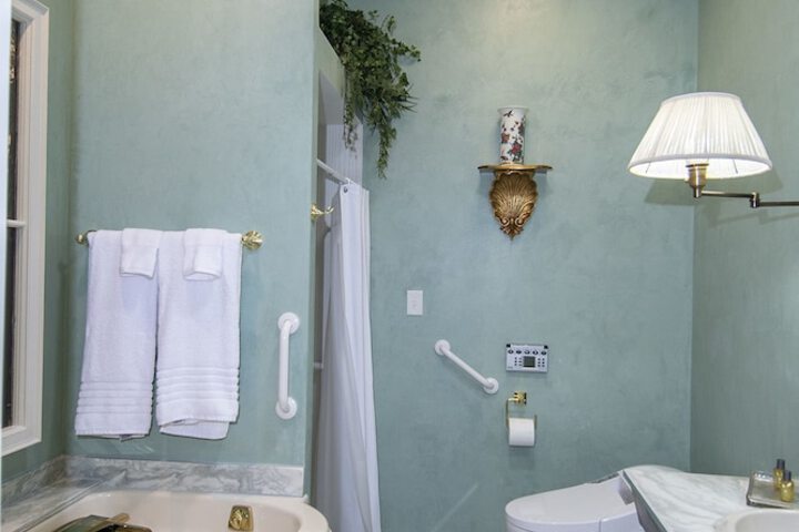 Inntiquity a Country Inn