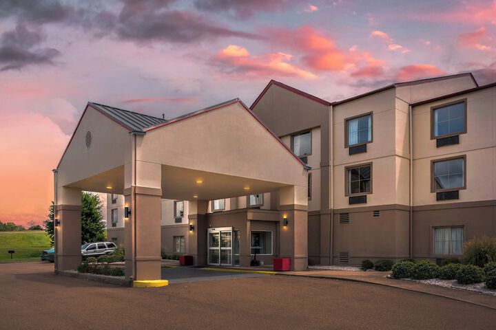 Hotel 4 of 35