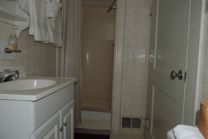 Room 48 of 80