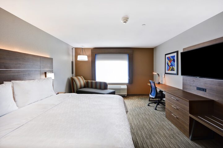 Room 25 of 49