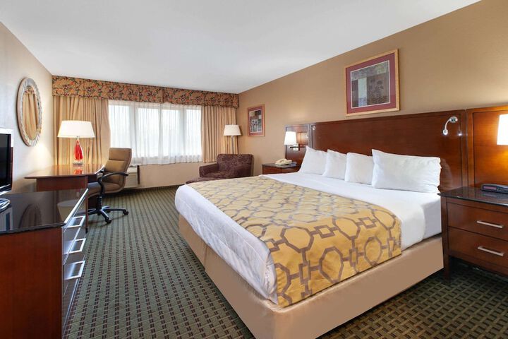 Room 7 of 26